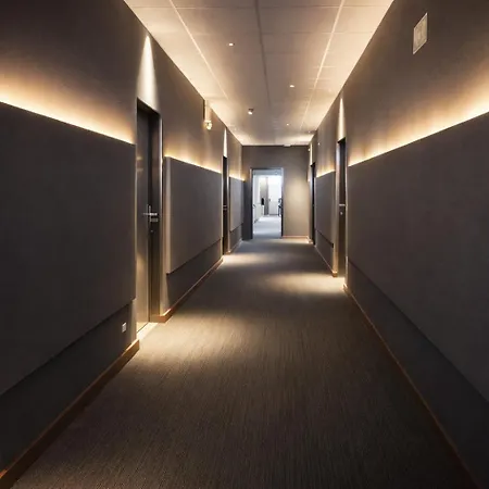 Ξενοδοχείο με διαμερίσματα Aparthotel Montcada 3*